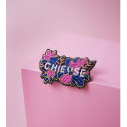 BROCHE "CHIEUSE"